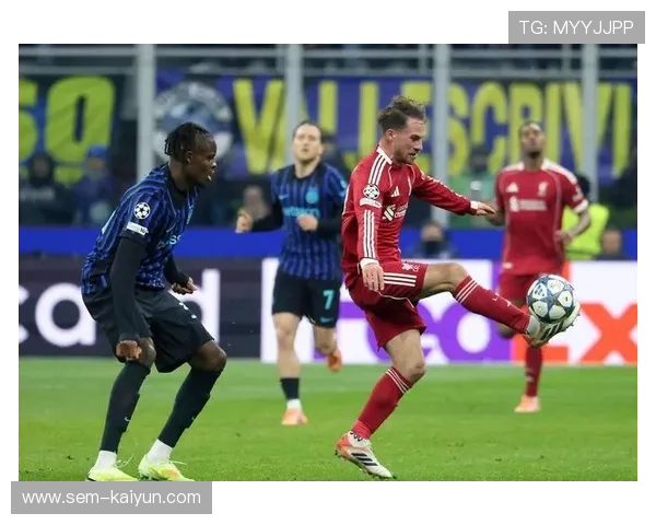 门兴格拉德巴赫3-1战胜波鸿，板仓滉头球破门