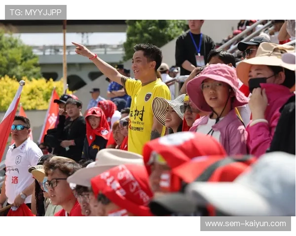 足球社会学视角:球迷群体行为与社会互动研究 足球社会学视角:球迷群体行为与社会互动研究